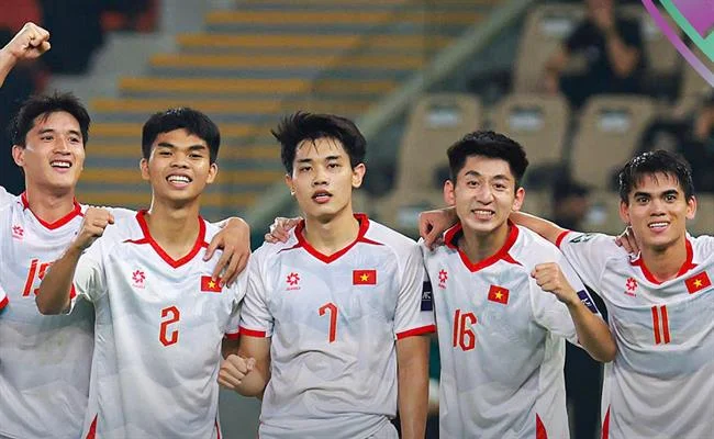 Đá Gà Cựa Sắt Helo888